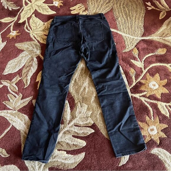 NWOT. Ann Taylor. Boot cut dark blue jeans. Size 6. - Picture 4 of 6